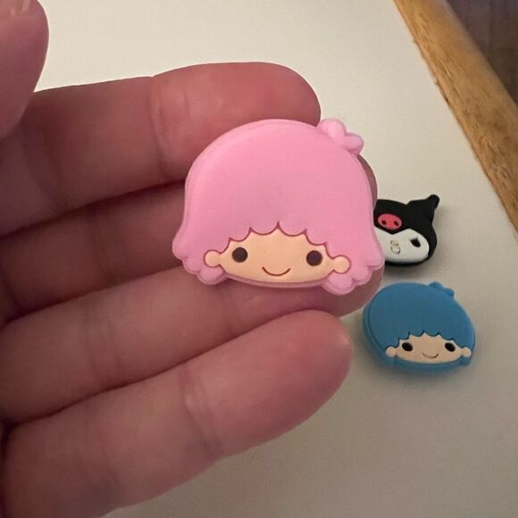 Hello Kitty & Friends Shoe Charms “faces” 8 Pack - Picture 4 of 9